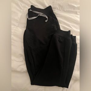 FIGS black jogger scrub pants